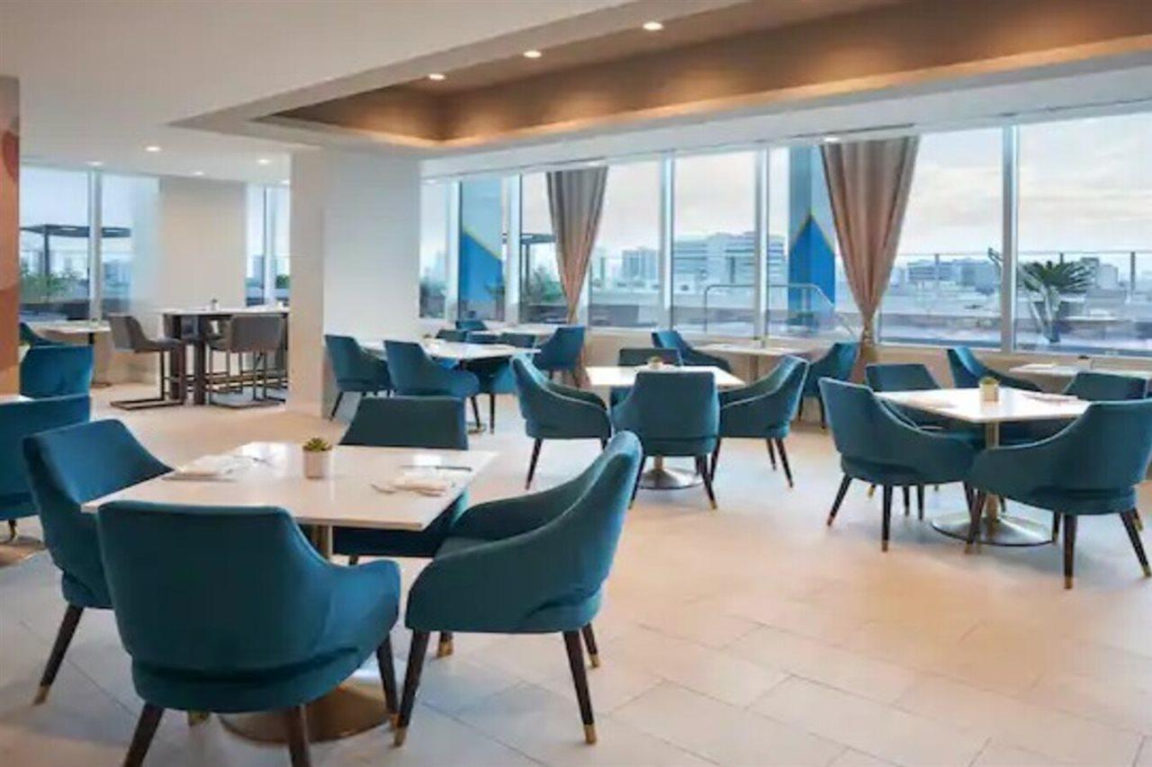 Serena Hotel Aventura Miami, Tapestry Collection By Hilton Bagian luar foto