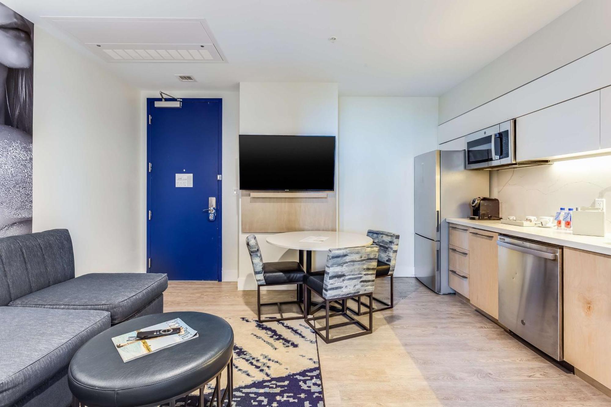 Serena Hotel Aventura Miami, Tapestry Collection By Hilton Bagian luar foto