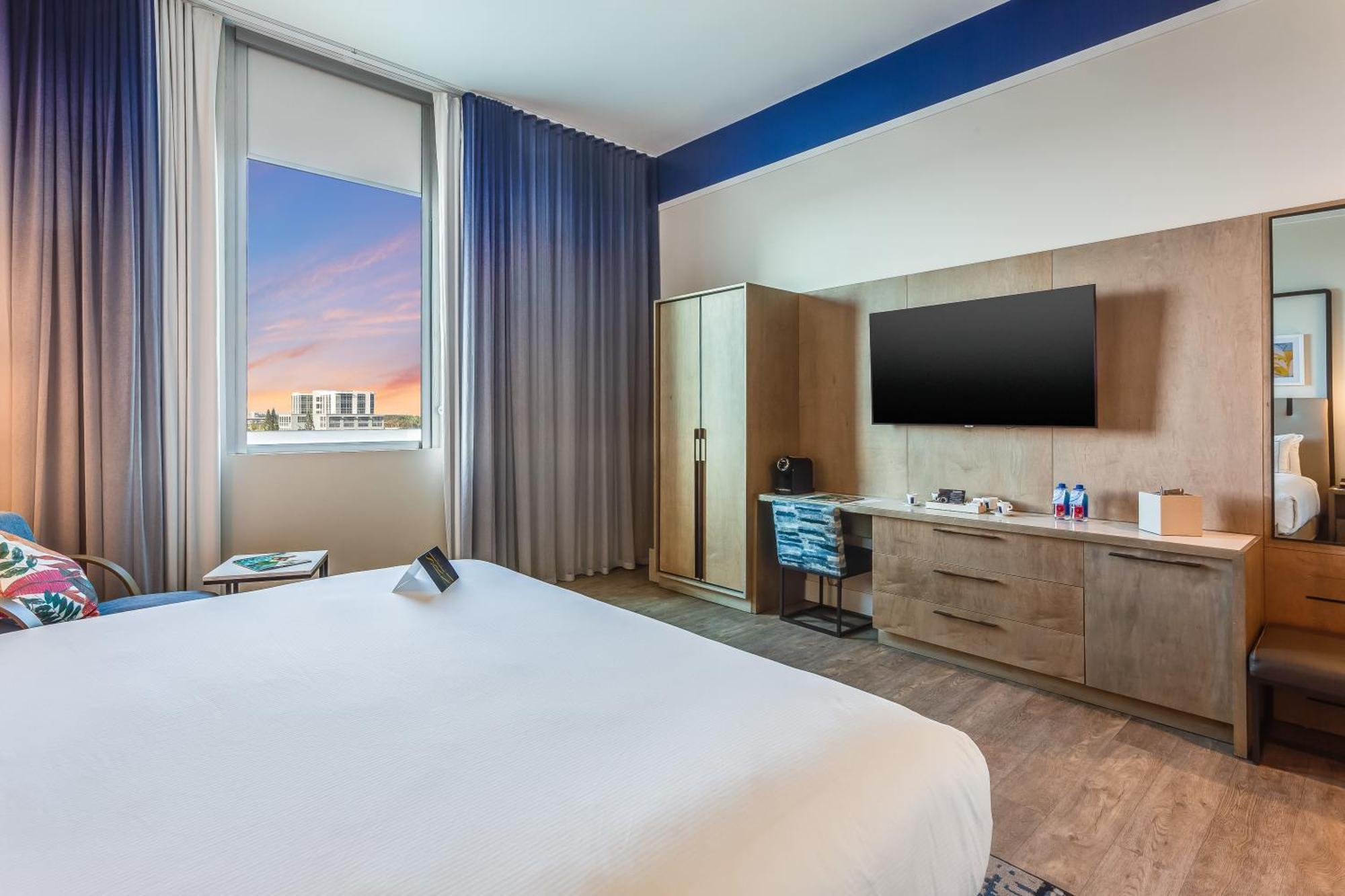 Serena Hotel Aventura Miami, Tapestry Collection By Hilton Bagian luar foto